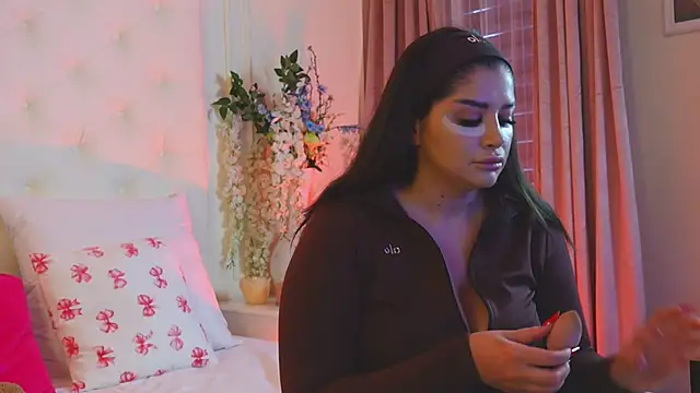 Amberseyes online show from 03.25.26