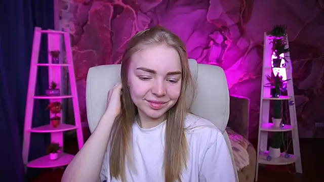 EmilySunshineS online show from 03.13.26