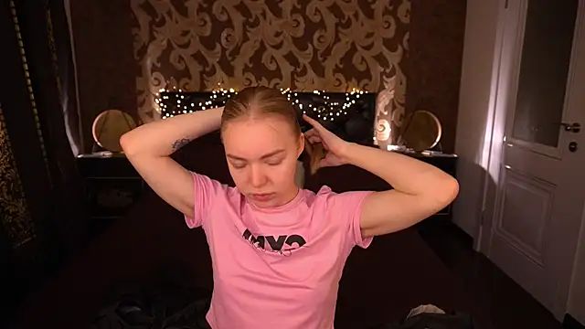 EmilySunshineS online show from 04.16.26