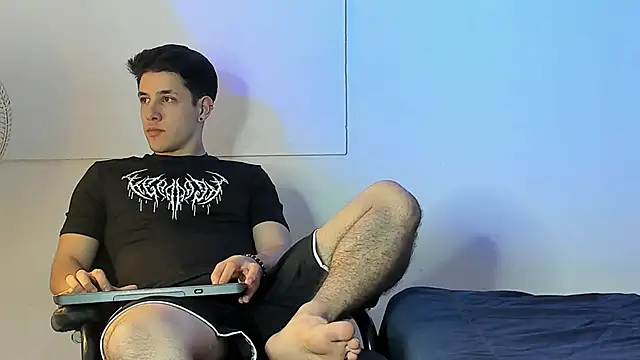 Snapshot of Adan_rivas_ chatting on 03.05.25 Adan rivas online show from 03.05.25