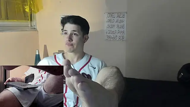 Snapshot of Adan_rivas_ chatting on 06.12.26 Adan rivas online show from 06.12.26