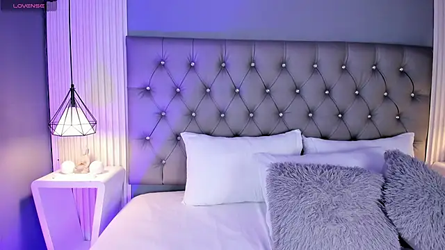 VioletthaRous online show from 02.21.26