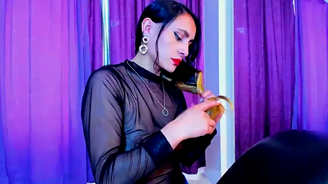 Coral Gibson online show from 02.19.25