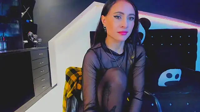 Coral Gibson online show from 03.22.25