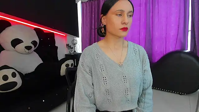 Coral Gibson online show from 09.09.25