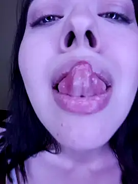 Snapshot of la_luna_sorse chatting on 12.11.24 la luna sorse online show from 12.11.24