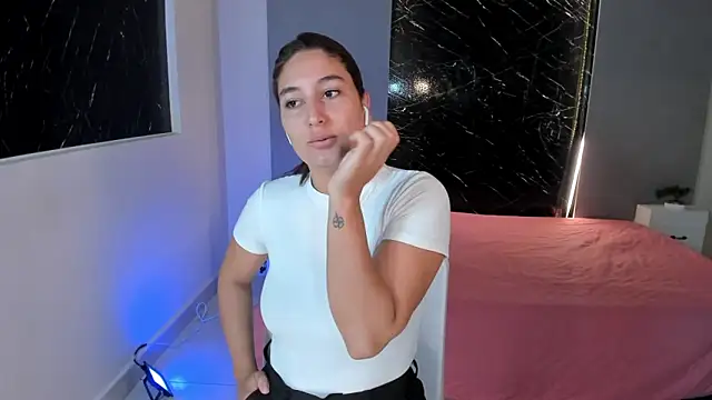 ScarlettWet9 online show from 03.21.25