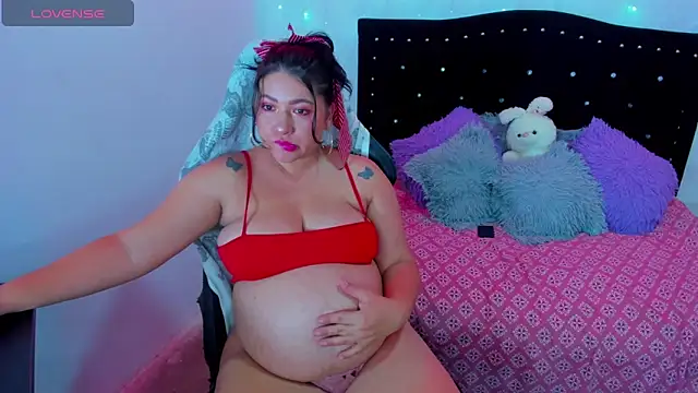 Snapshot of leny_ga chatting on 10.27.25 leny ga online show from 10.27.25