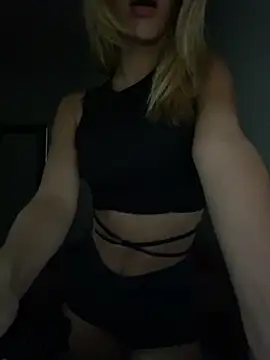 Carolinen online show from 02.28.25