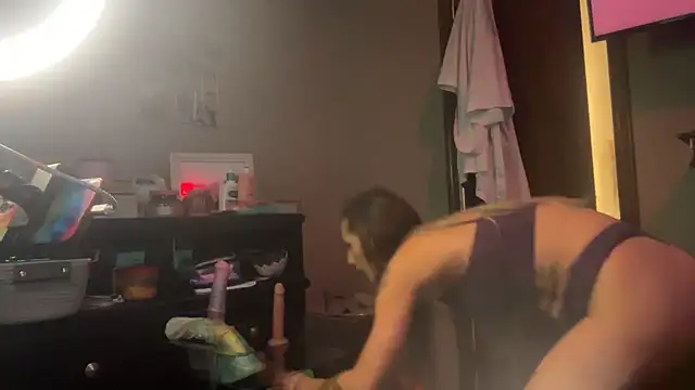 Snapshot of Dani_Dragon69 chatting on 12.20.24 Dani Dragon69 online show from 12.20.24