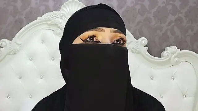 Snapshot of Hajar_Kar chatting on 05.11.26 Hajar Kar online show from 05.11.26
