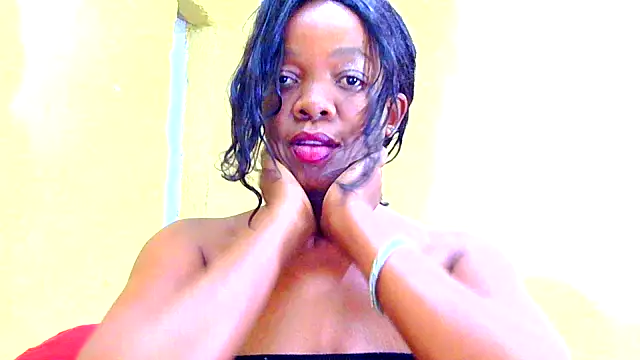 Snapshot of Mollybrookexx chatting on 04.28.26 Mollybrookexx online show from 04.28.26