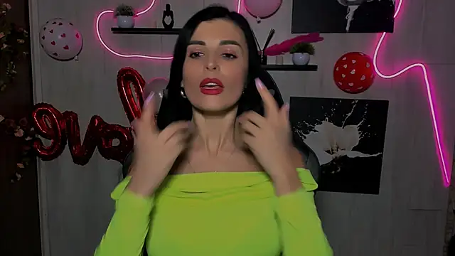 KayWuds online show from 02.20.25