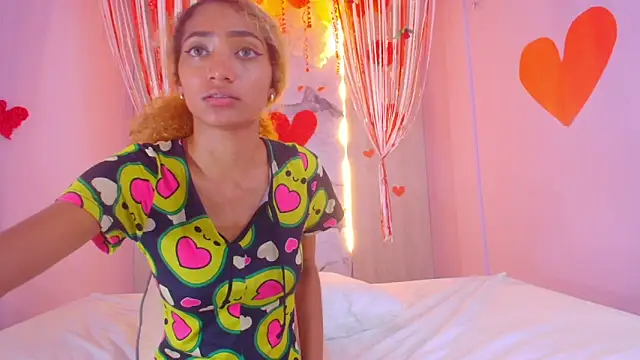 Charlotte Love10 online show from 02.11.25