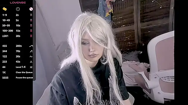 Snapshot of madokapruriens chatting on 10.20.25 madokapruriens online show from 10.20.25