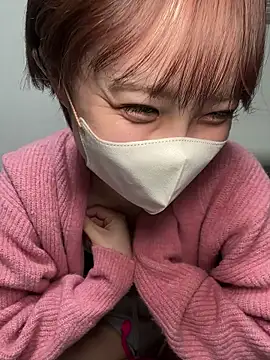 Snapshot of -x_MIU_x chatting on 03.03.26 -x MIU x online show from 03.03.26