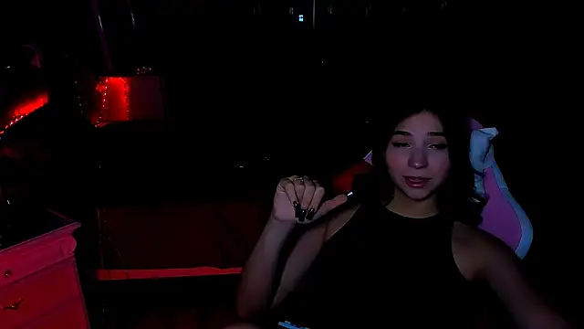 Snapshot of Beg_me_now chatting on 12.15.24 Beg me now online show from 12.15.24