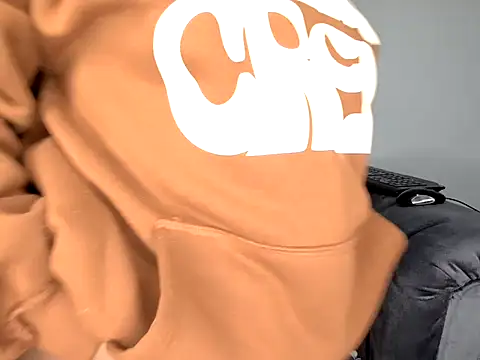 Pearl 00 online show from 10.29.25