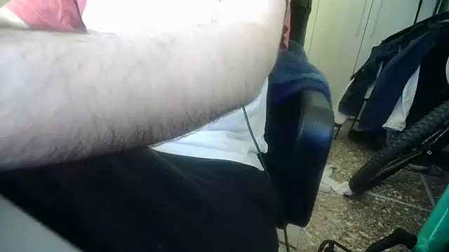 Snapshot of sbrodo96 chatting on 04.15.26 sbrodo96 online show from 04.15.26