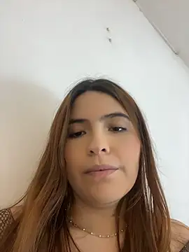 Snapshot of Eimyaniston_cute chatting on 04.19.26 Eimyaniston cute online show from 04.19.26