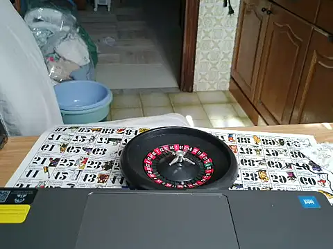 VeneRed online show from 10.04.25