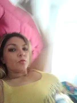 Snapshot of MalorySweet chatting on 01.14.25 MalorySweet online show from 01.14.25