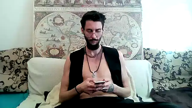 Snapshot of casualtimepassenger chatting on 03.17.25 casualtimepassenger online show from 03.17.25