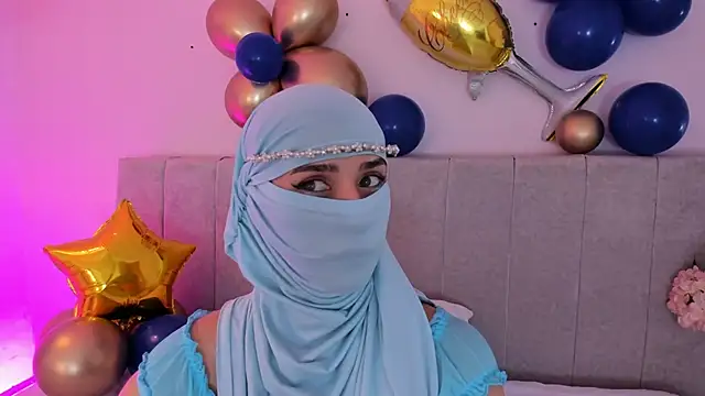 Snapshot of rawiya chatting on 10.03.25 rawiya online show from 10.03.25