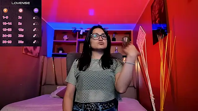 Lucy Williiams online show from 11.10.25