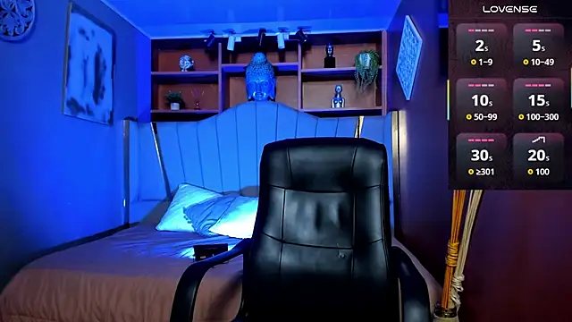 Lucy Williiams online show from 12.05.25