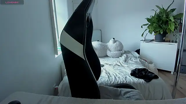 CeriseLapine online show from 03.09.25