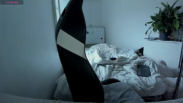 CeriseLapine online show from 03.10.25