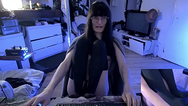 CeriseLapine online show from 12.14.25