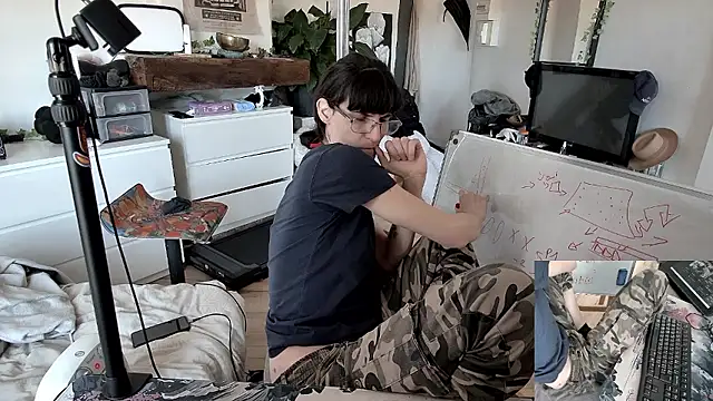 CeriseLapine online show from 01.08.26