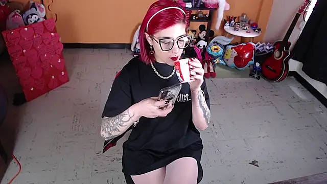 MissMiia2 online show from 03.07.25