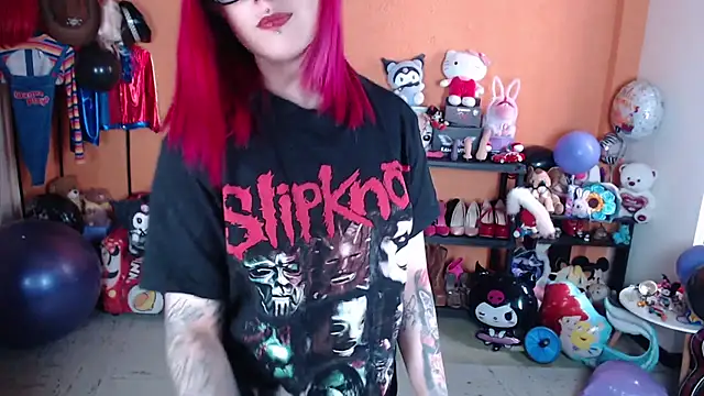 MissMiia2 online show from 09.25.25