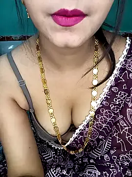 Snapshot of Diamond_queeen chatting on 01.02.25 Diamond queeen online show from 01.02.25