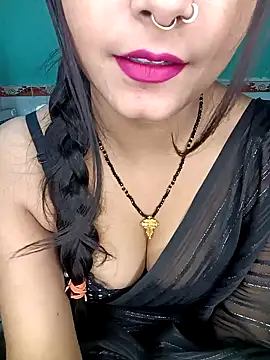 Snapshot of Diamond_queeen chatting on 01.10.25 Diamond queeen online show from 01.10.25