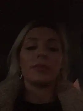 Diamond Bunny  online show from 12.16.24