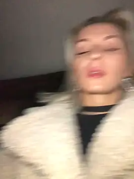 Diamond Bunny  online show from 01.16.25