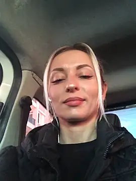 Diamond Bunny  online show from 02.06.25