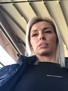 Diamond Bunny  online show from 02.07.25