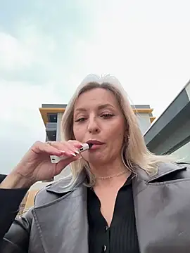 Diamond Bunny  online show from 02.11.26