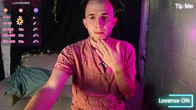 Snapshot of Dante_Bear_ chatting on 03.12.26 Dante Bear online show from 03.12.26