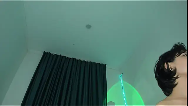 Snapshot of himeros_goddess chatting on 12.20.24 himeros goddess online show from 12.20.24