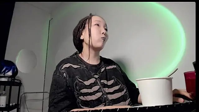 Snapshot of himeros_goddess chatting on 01.24.25 himeros goddess online show from 01.24.25