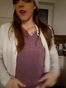 Hexe12346 online show from 12.17.25