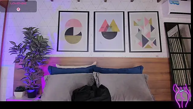 Snapshot of MiaKay1 chatting on 02.21.26 MiaKay1 online show from 02.21.26