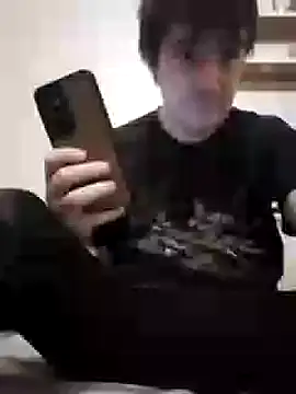 Loveme1902 online show from 12.16.24