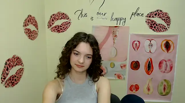 Snapshot of _SusieSu_ chatting on 12.10.24 SusieSu online show from 12.10.24